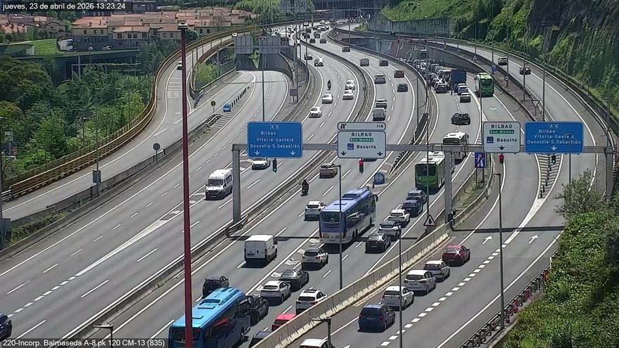 Solucionadas las retenciones en la entrada a Bilbao por la A-8 por San Mamés