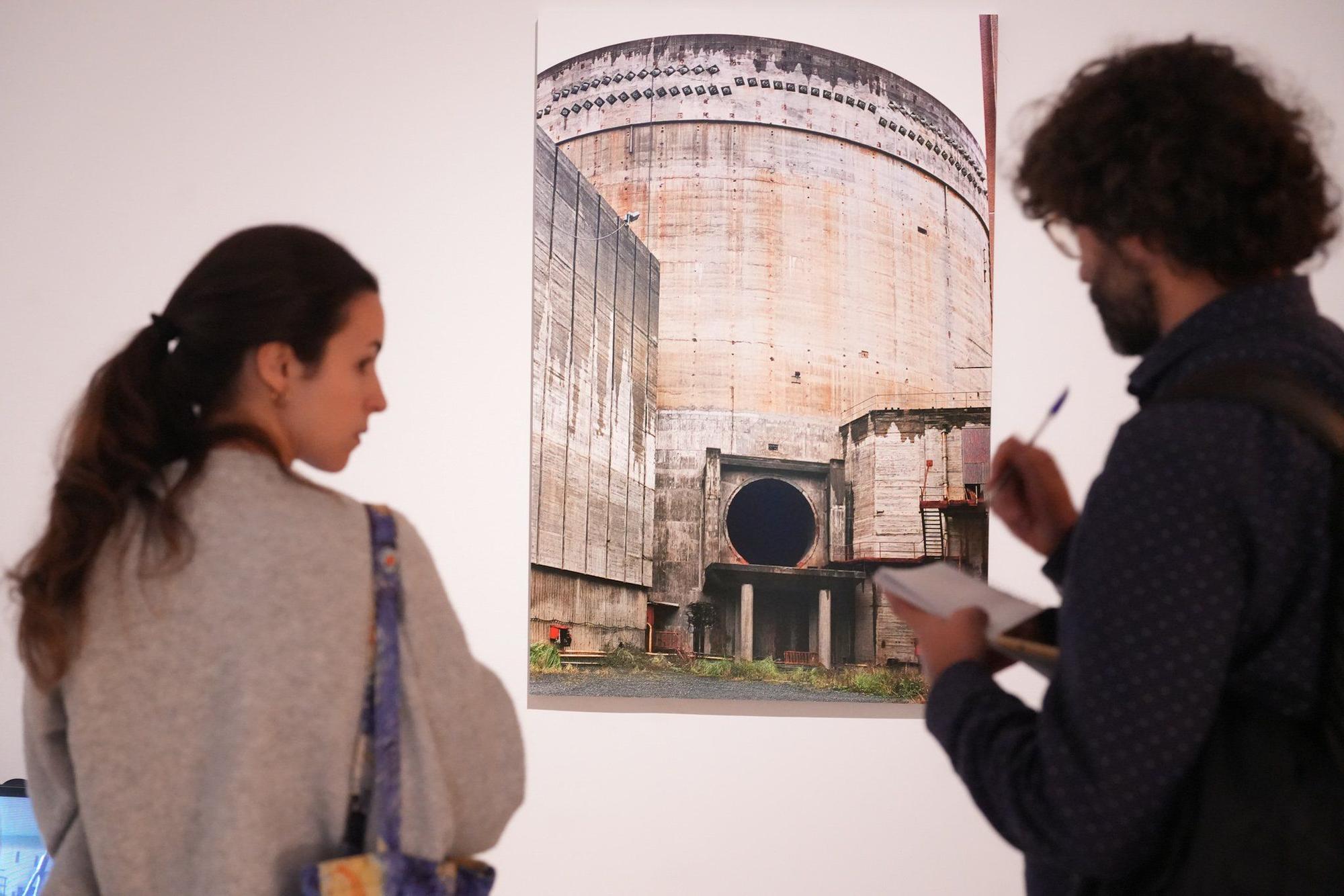 Azkuna Zentroa muestra una retrospectiva de la artista bilbaina Marisa González, una adelantada a su tiempo