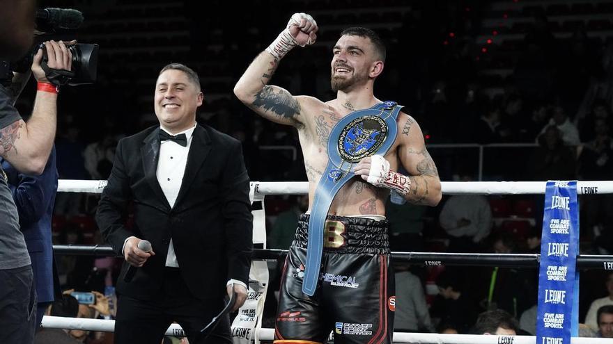 Jonfer renueva en La Casilla el pasaporte a la meca del boxeo