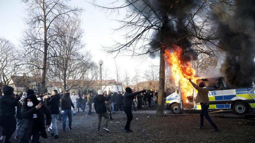 Decenas de heridos en una manifestación antifascista en la ciudad sueca de Örebro