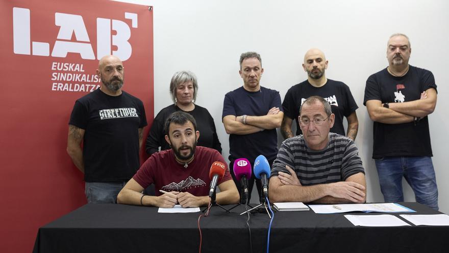 LAB propone reducciones de jornada en 2026 como alternativa al ERTE en VW Navarra