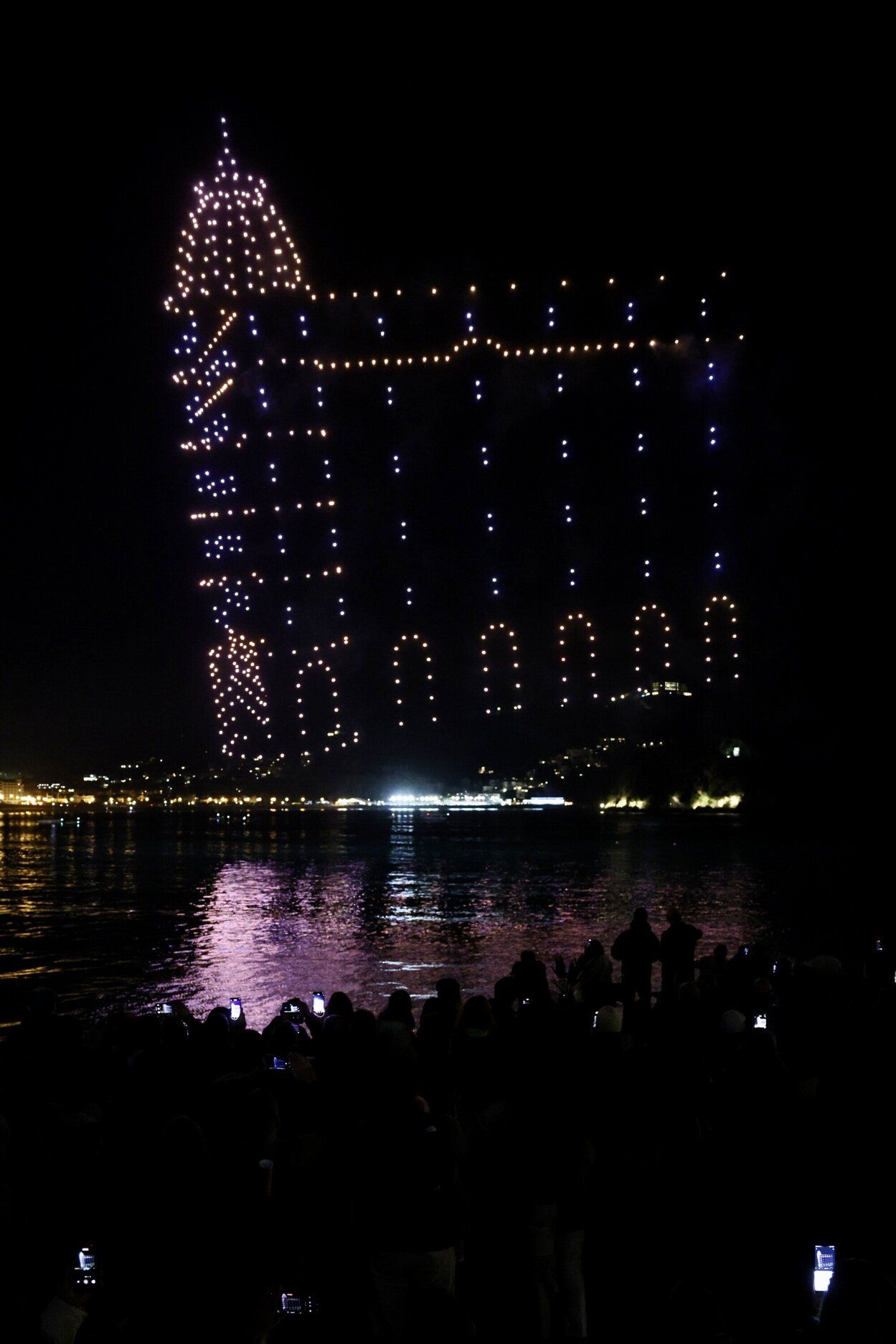 Espectacular encendido de las luces de Navidad en Donostia