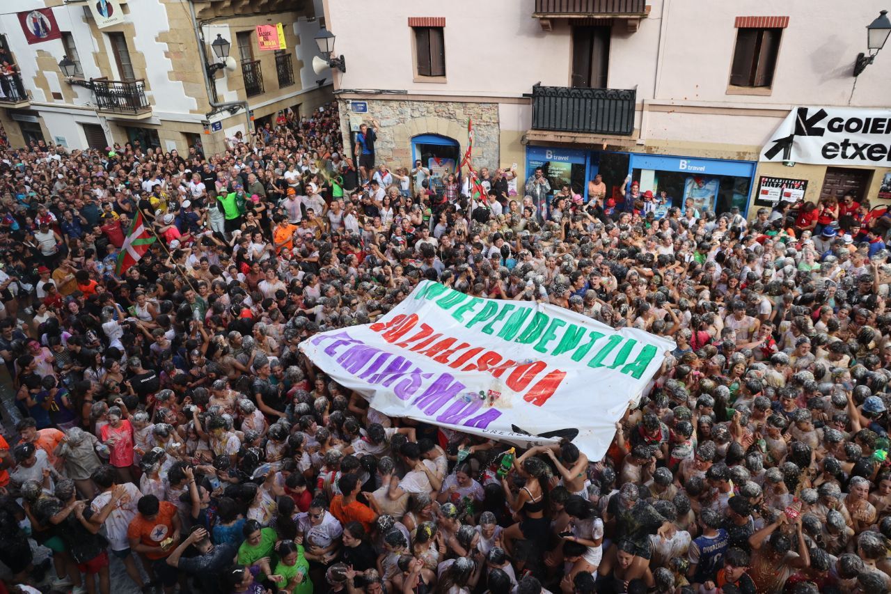 Errenteria da la bienvenida a las fiestas