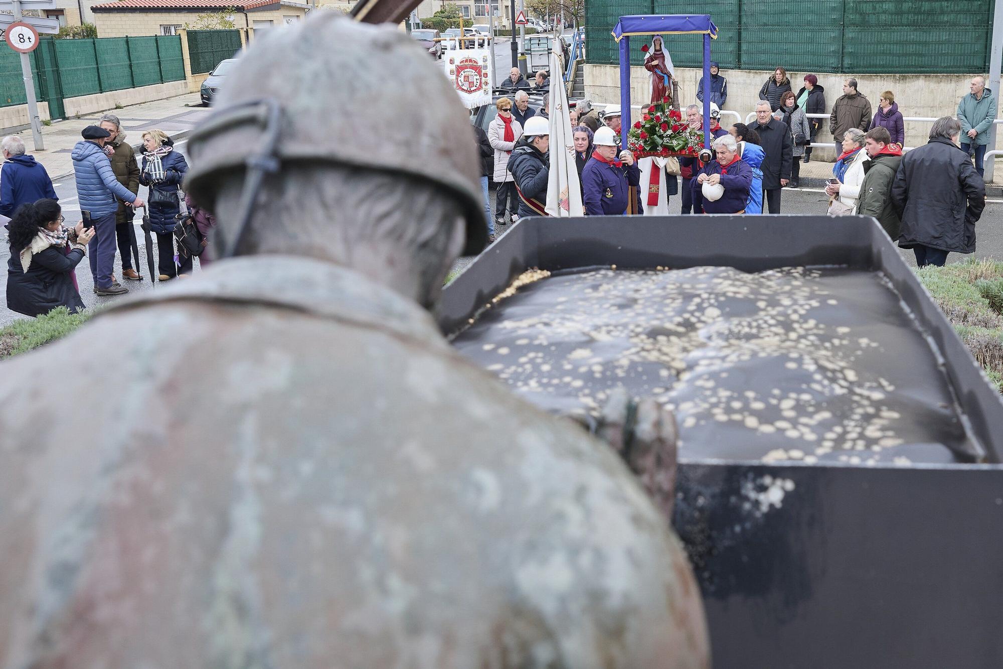 Fotos de la procesión en Beriáin de Santa Bárbara, patrona de los mineros