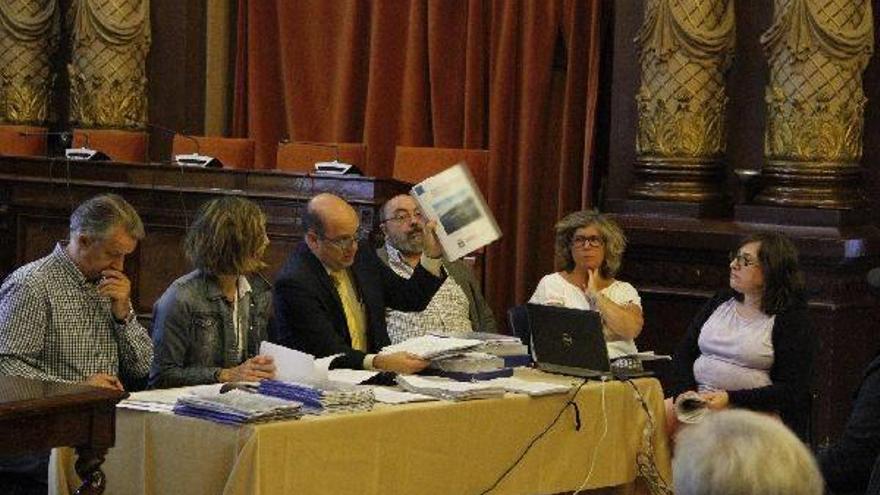 Las tasas y el reglamento de transporte se exponen a la ciudadanía