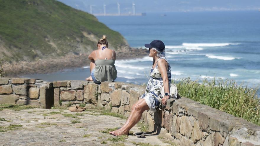 Un experto alerta sobre esta forma de tomar el sol: "Es un acto vandálico contra la piel"