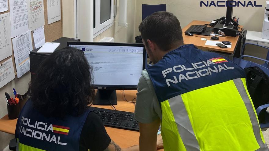 Detenidas 12 personas en Barcelona por simular parejas de hecho con documentación falsa