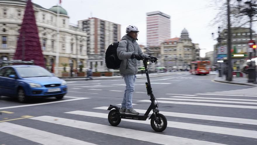 Los patinetes eléctricos que circulen por Bizkaia deben tener desde hoy seguro obligatorio