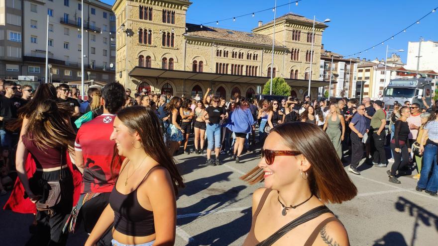 Las txoznas ‘abren’ las fiestas de Estella-Lizarra un día antes del cohete
