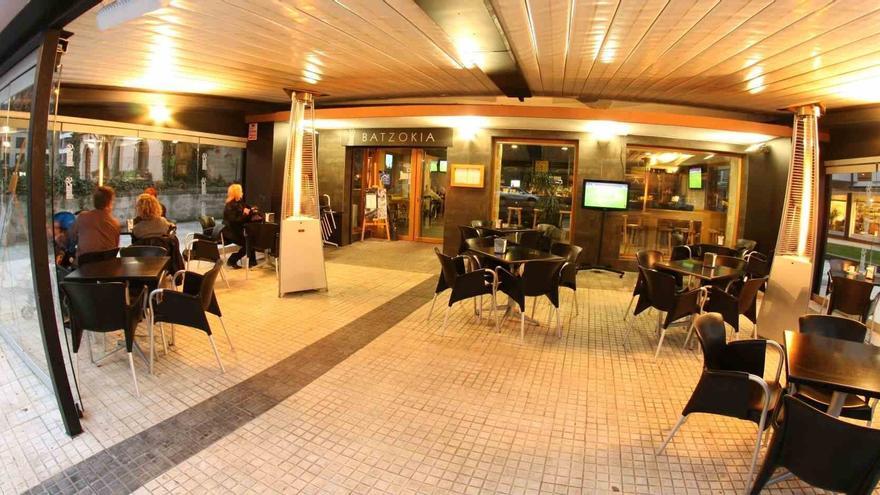 Mikel Jauregi y Nöel d'Anjou inauguran este jueves en Zarautz el ciclo 'Batzokiko solasaldiak'