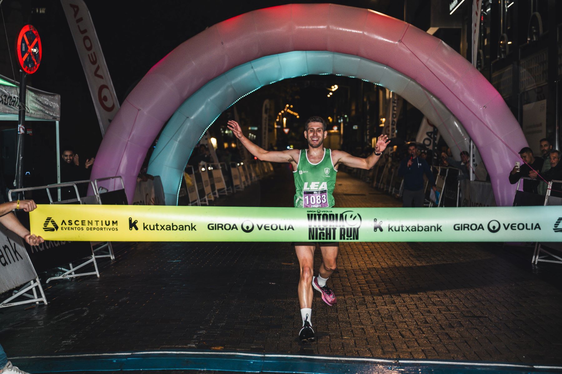 Las mejores imáganes de la Giroa Veolia Vitoria Night Run