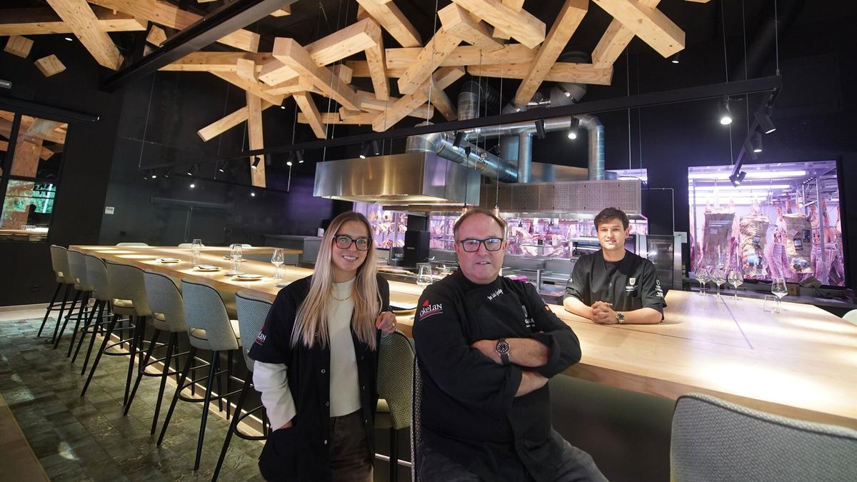 La familia Gesalaga en uno de los espacios de Marmarra.