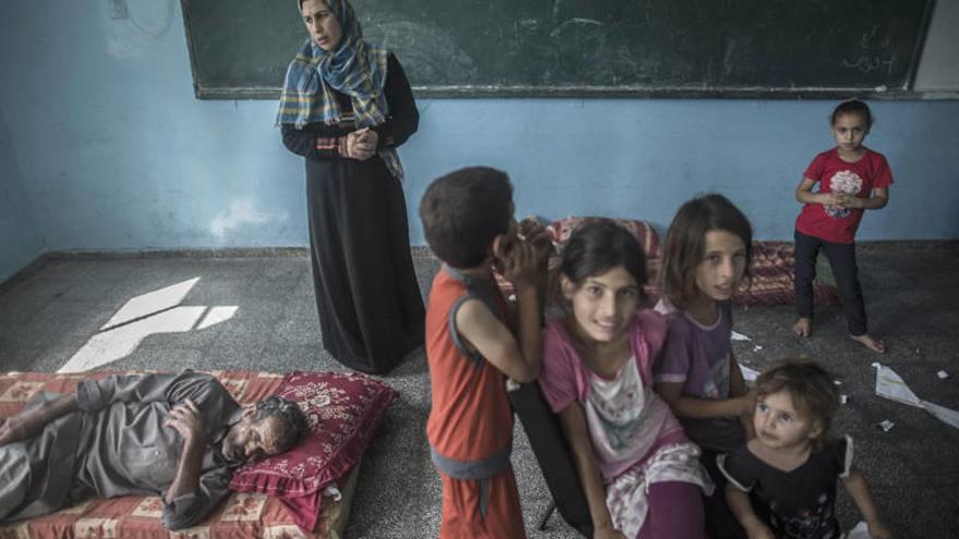 Miles de personas tratan de huir del este de Gaza entre intensos bombardeos