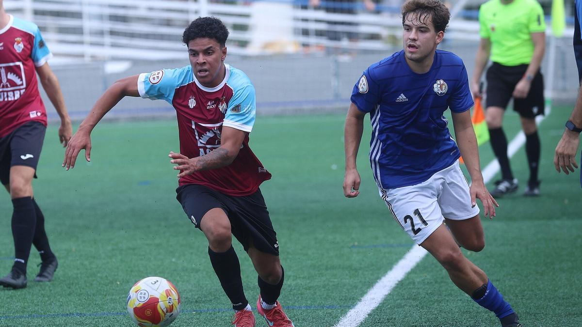 Lance de un partido anterior entre Txantrea y Peña Sport.