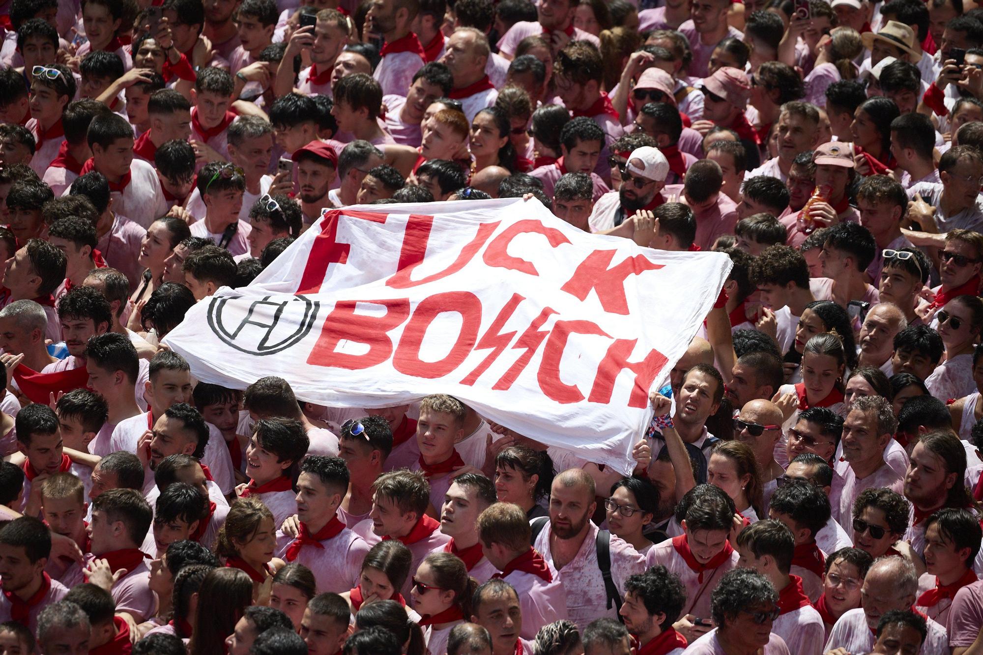 Fotos del  Chupinazo de San Fermín 2025 en Pamplona: ¡La fiesta más internacional se enciende con un grito solidario por Palestina!