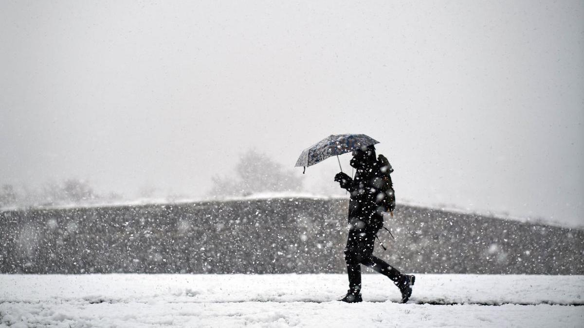 Joan den ostiralean Iruñean egindako elurtearen argazkia