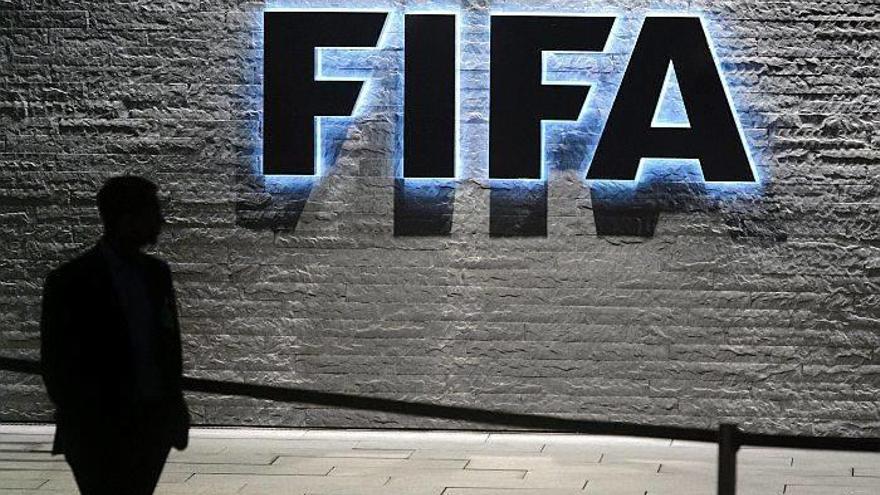 El expresidente de Honduras, implicado en la corrupción de la FIFA, se entrega a EE.UU.