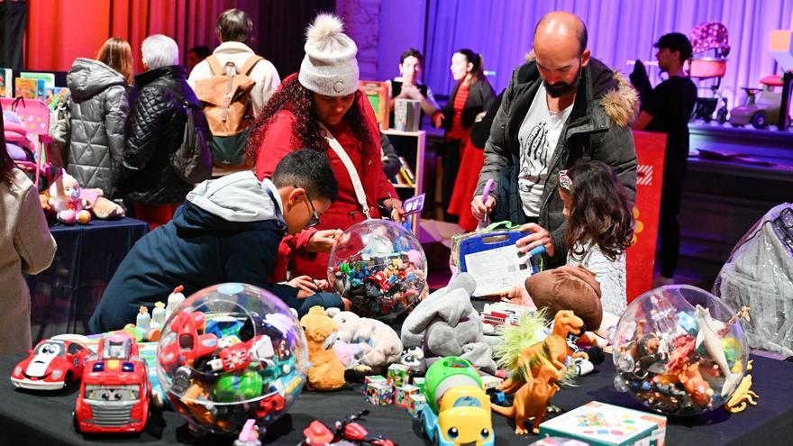 Abren en Bilbao un mercado navideño de intercambio de juguetes