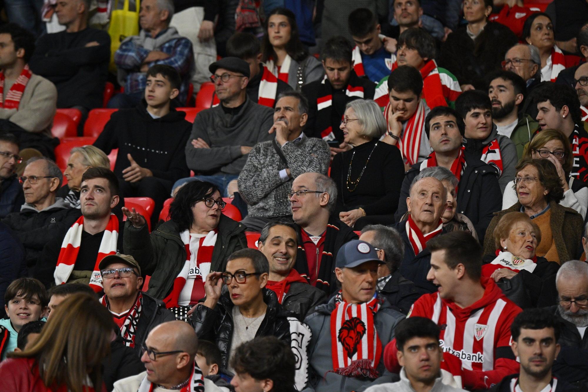¿Has estado en San Mamés viendo el Athletic-Atlético? Búscate en nuestra galería