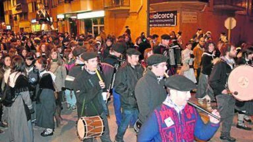 Numerosos tafalleses acompañaron a Olentzero.