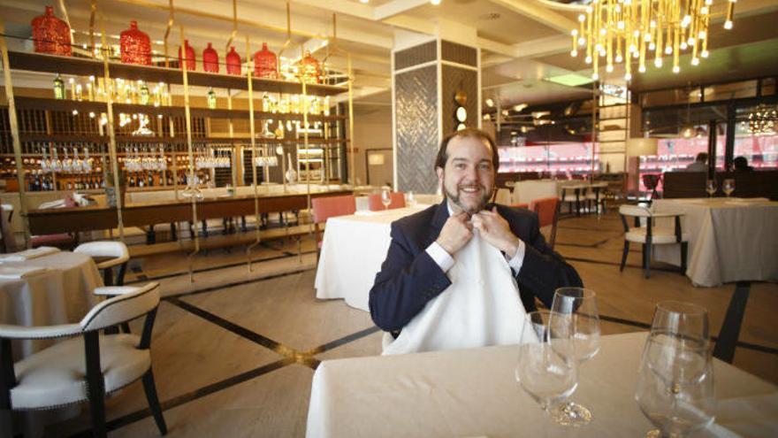 Antonio Casares: “En un restaurante el servicio es uno de esos centros que llaman medio gol”
