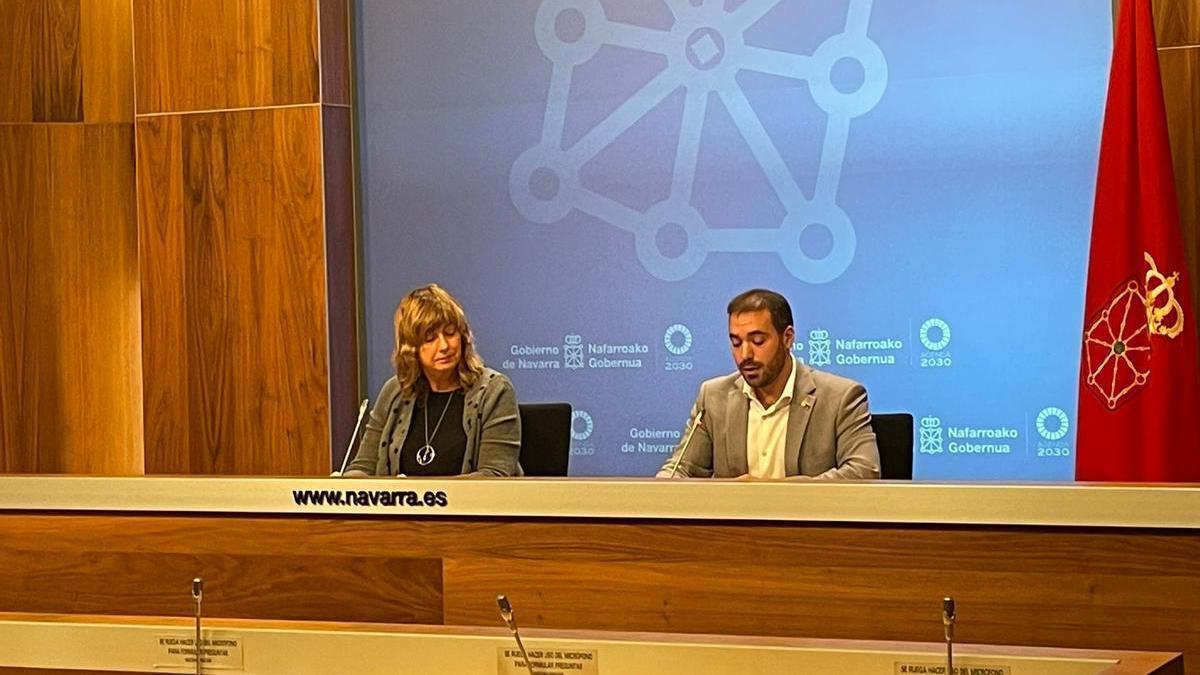 Ana Ollo y Sergio Pérez, durante la rueda de prensa.