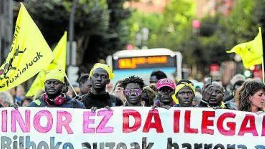 Santutxu toma el relevo a Bilbao La Vieja para atender a los inmigrantes