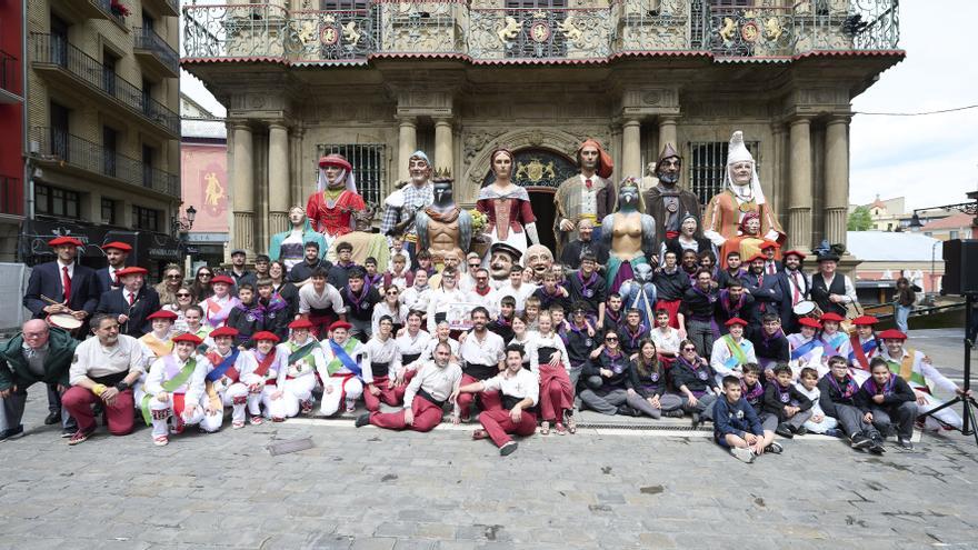 Mendillorri y Barcelona unen tradiciones en Pamplona