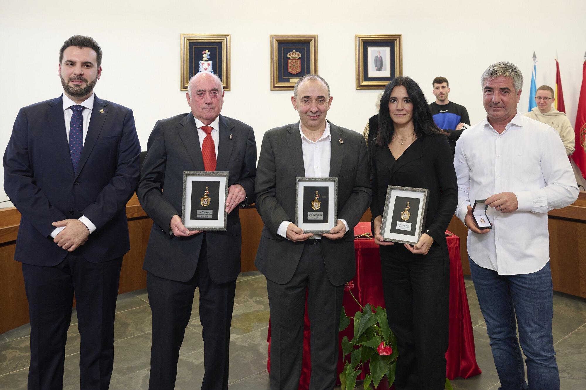 Homenaje a los tres exalcaldes de Zizur Mayor