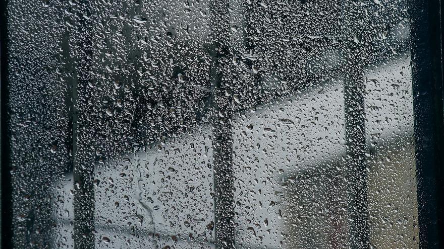 El sencillo método para evitar la condensación de las ventanas en invierno