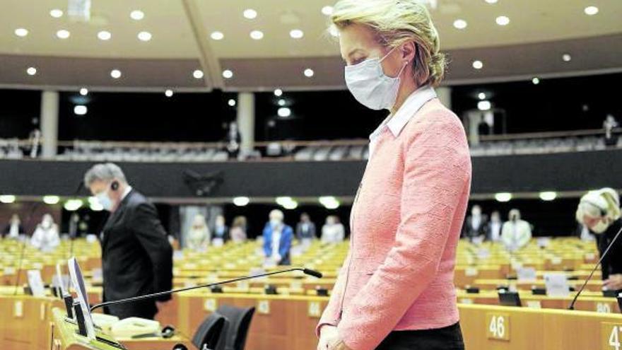 La presidenta de la CE, Ursula Von Der Leyen, durante el minuto de silencio por George Floyd. Foto: Efe