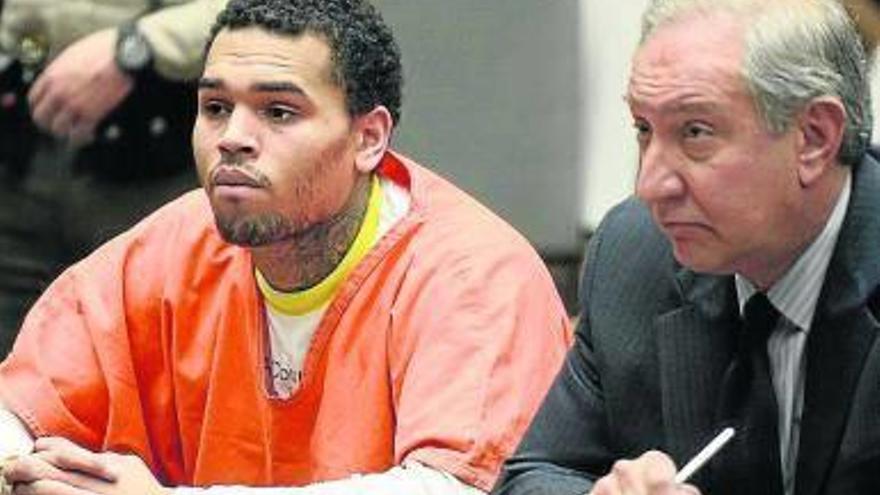 Chris Brown, condenado a un año de cárcel