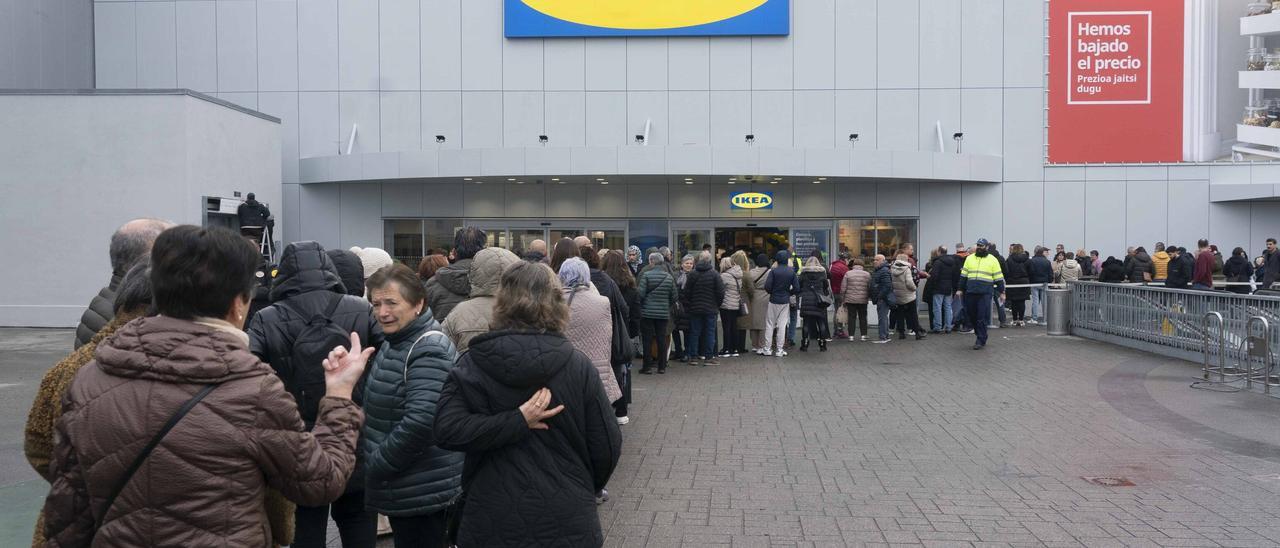 Fotos de la inauguración de la nueva tienda de Ikea en Vitoria