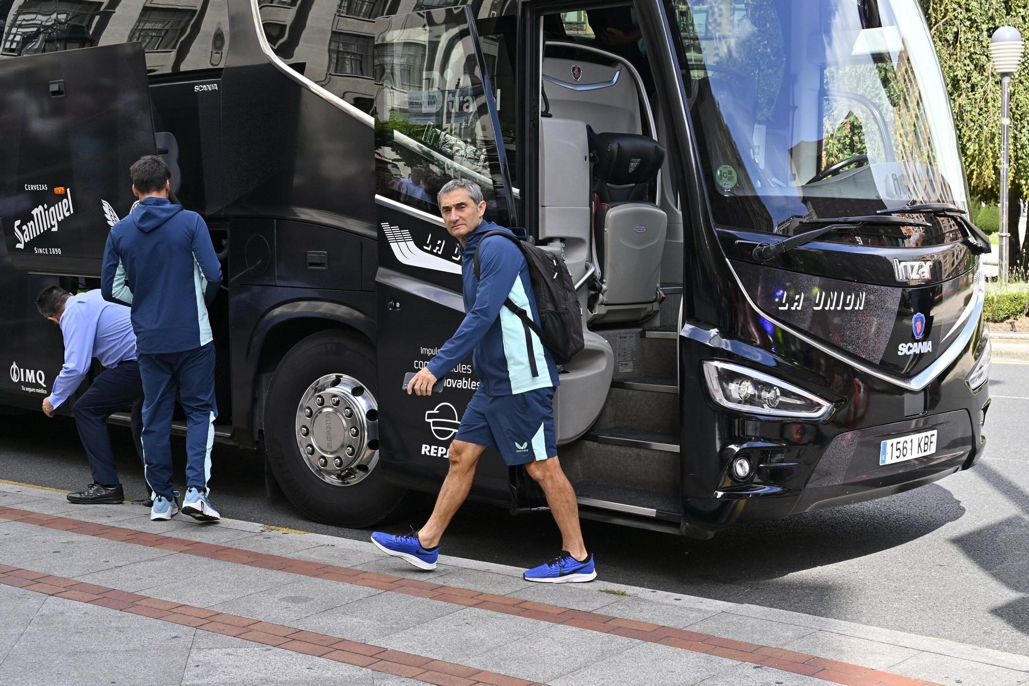 El Athletic llega al hotel Carlton