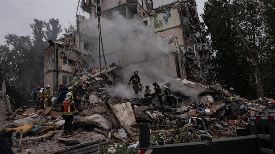 Un ataque masivo de Rusia contra Kiev deja al menos 10 muertos
