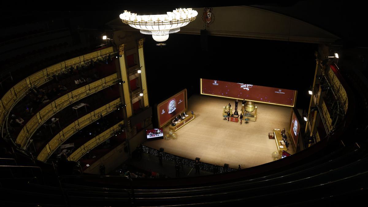El Teatro Real acoge el Sorteo Extraordinario de la Lotería de Navidad.