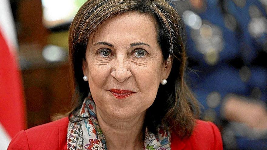 Vox denuncia la “traición” al CNI y Robles censura su “discurso de la crispación”