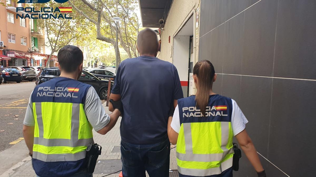 Detenido un hombre por ofrecer dinero a menores a cambio de mantener prácticas sexuales en Palma