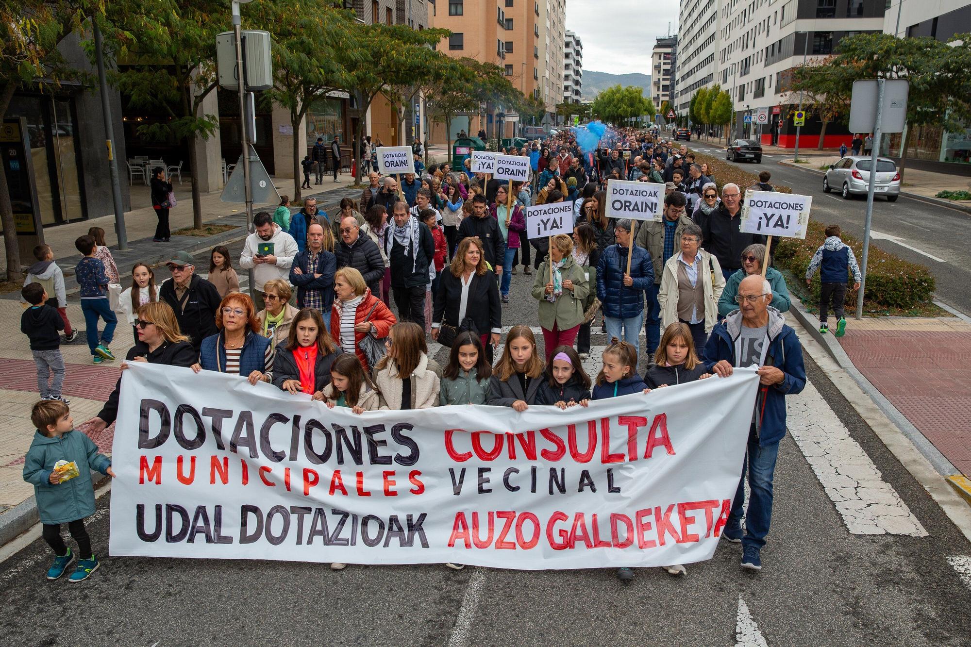 Manifestación del vecindario de Erripagaña para exigir dotaciones