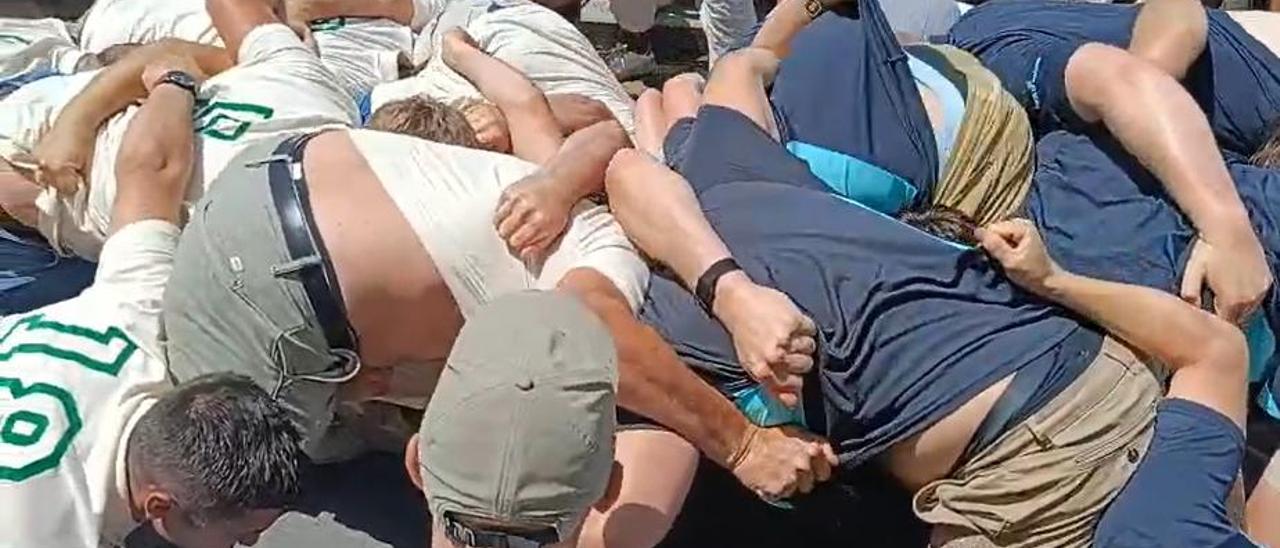 Melé improvisada en San Mamés
