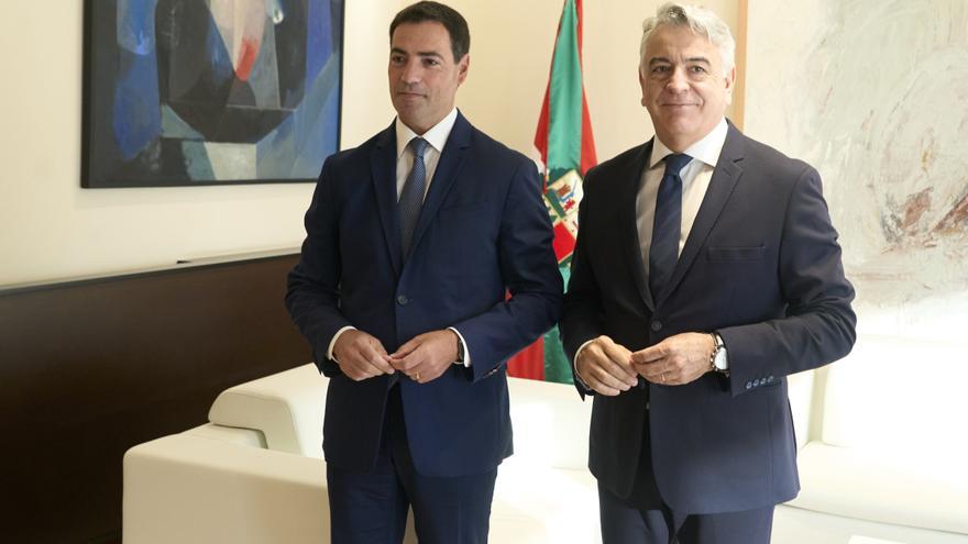 El PP usa la cita con Pradales para alejarse más: cuestiona la inteligencia de Aitor Esteban