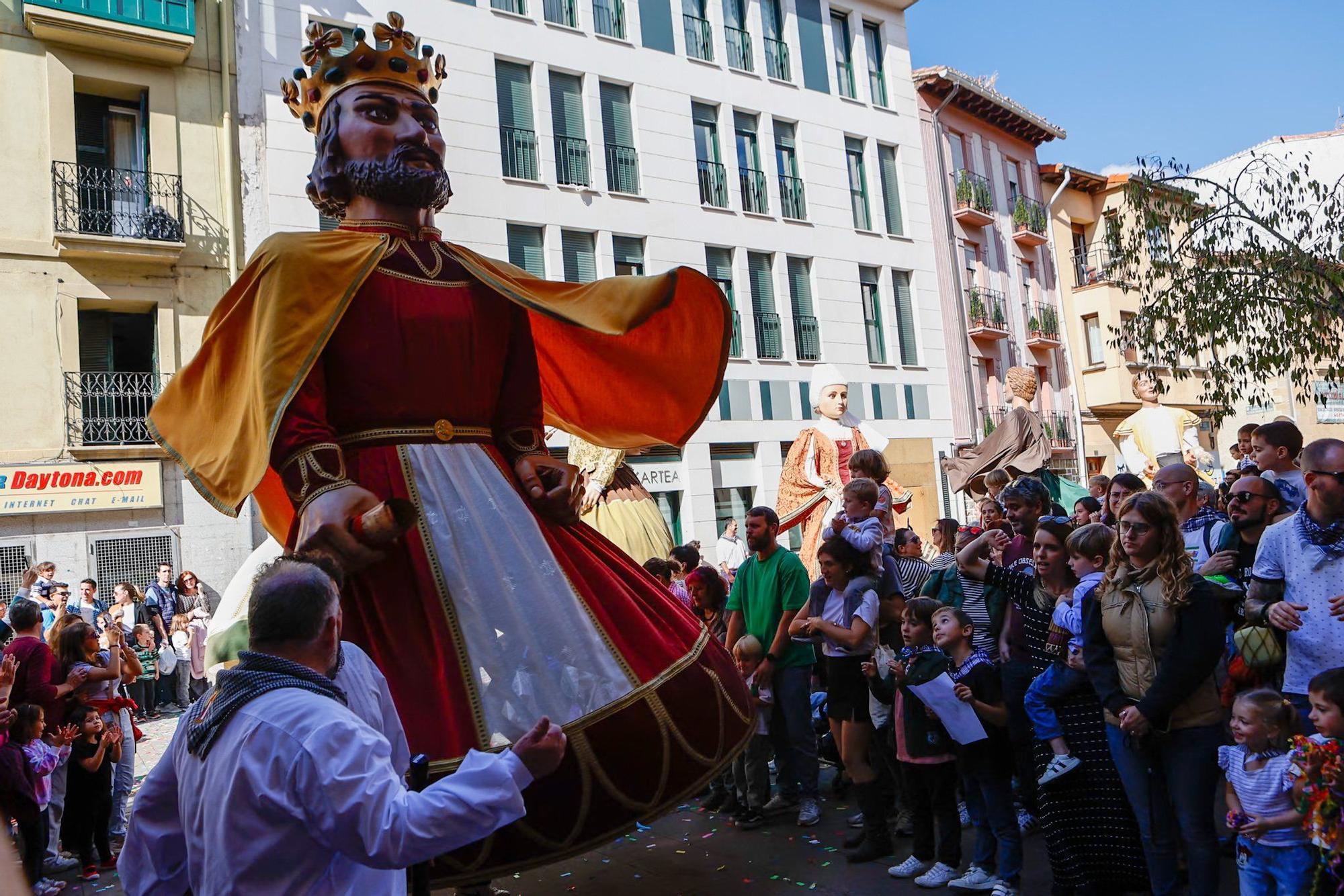 Fiestas de Villava | Despedida de la Comparsa de Gigantes