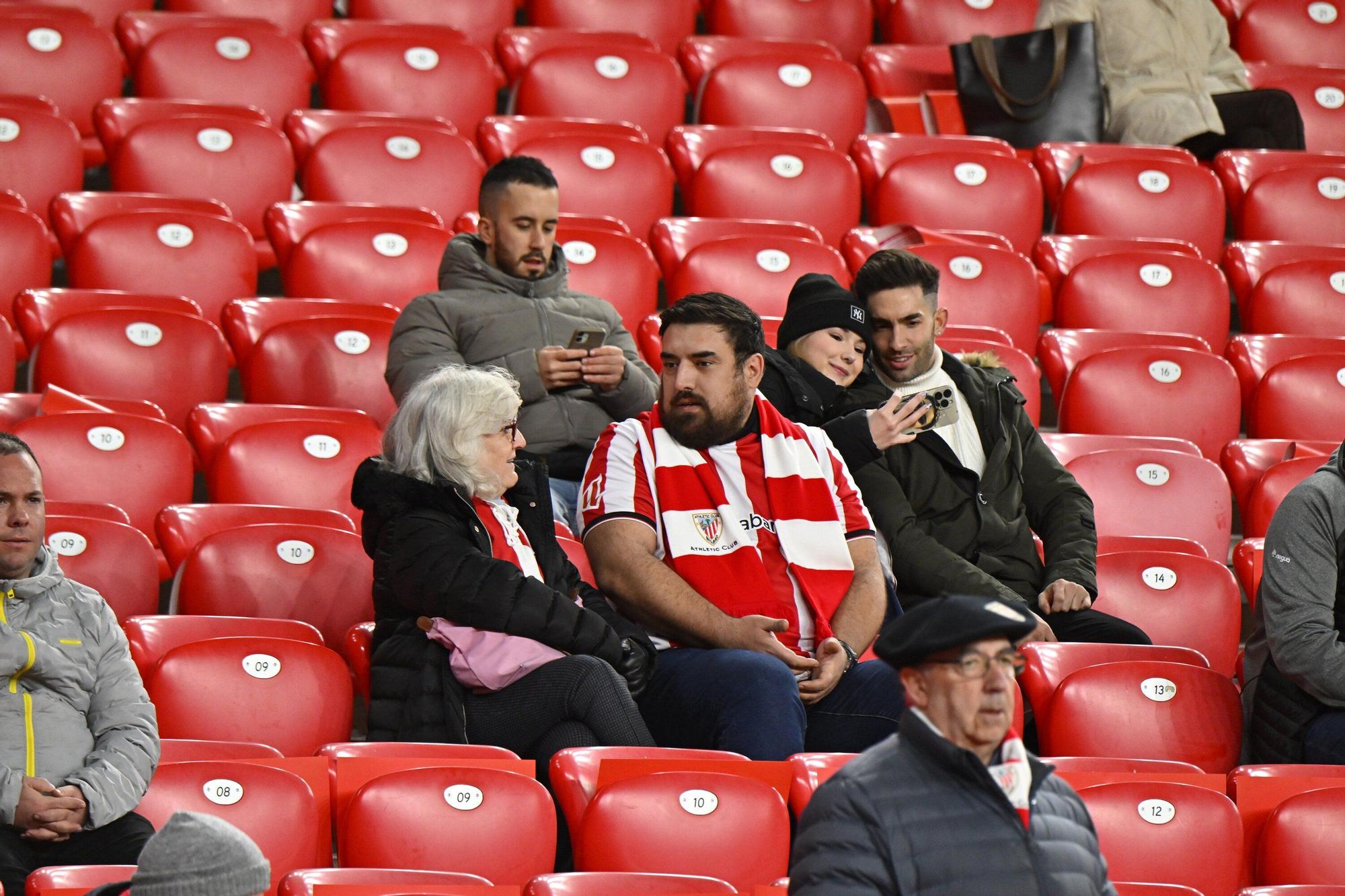 En imágenes: ¿Has estado en San Mamés viendo el Athletic-Real Oviedo? Búscate en nuestra galería de fotos
