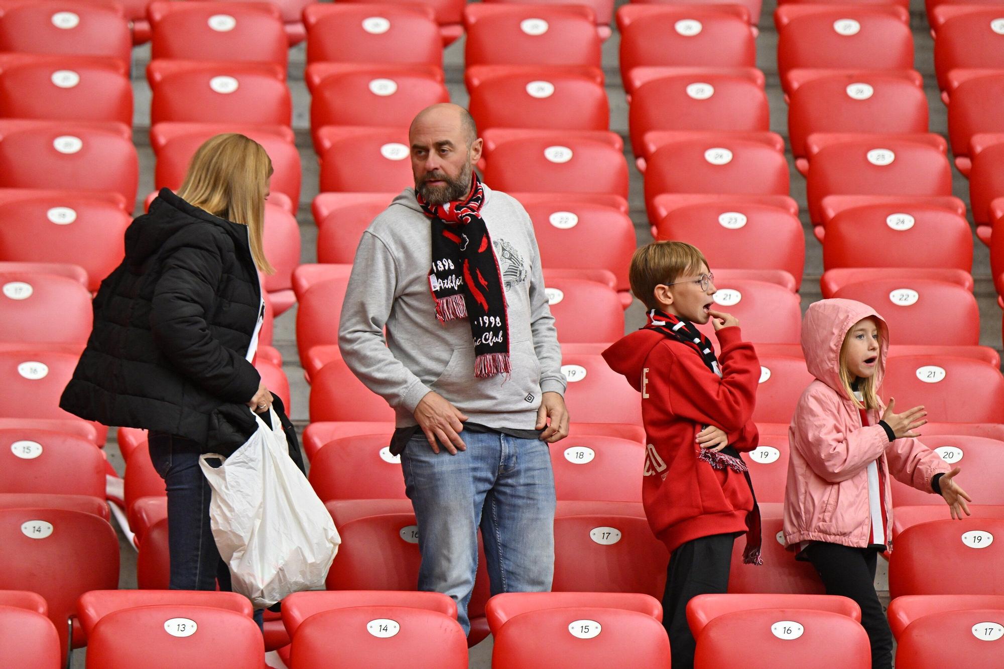 ¿Has estado en San Mamés viendo el Athletic-Girona? Búscate en nuestra galería