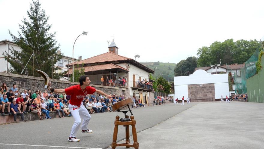 Se busca campeón de laxoa