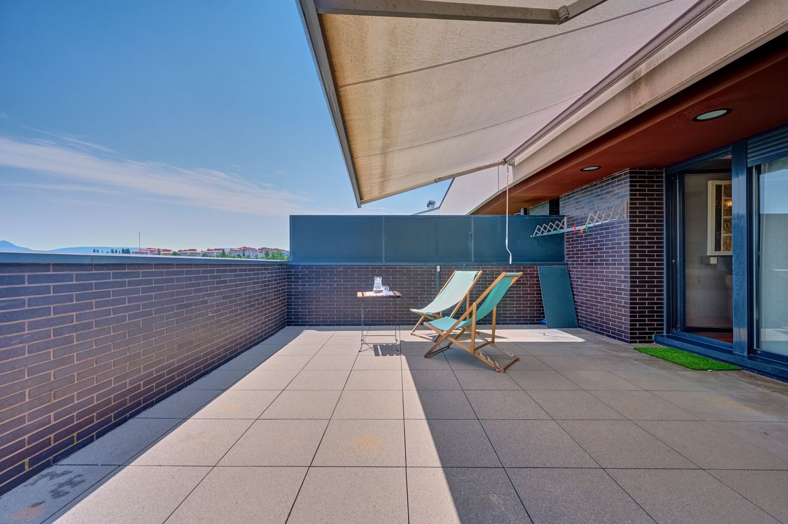 Ripagaina se supera: sale a la venta un espectacular ático-dúplex con terraza de 45 m² a un paso del centro de Pamplona