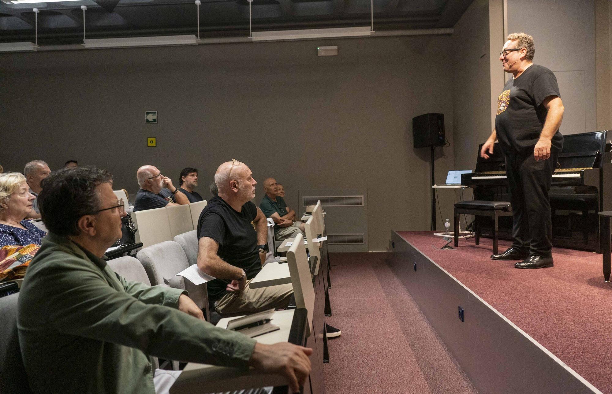 En imágenes: Pablo Mazuecos fue el encargado de dar la segunda conferencia del ciclo Jazz for Innovation by Hibridalab