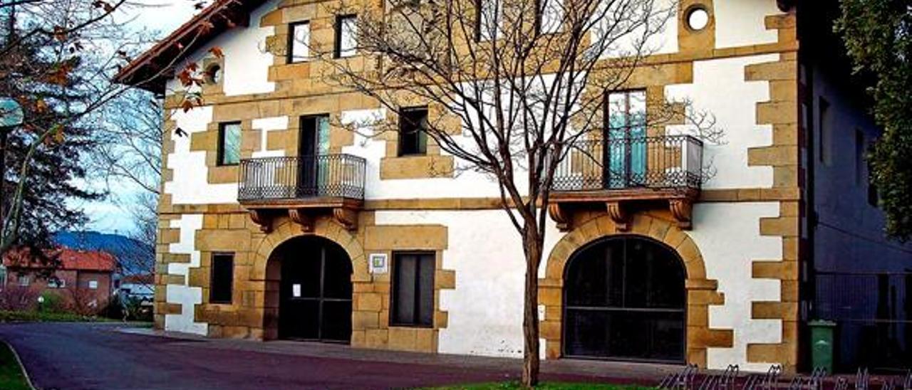 Los Gaztelekus de Irun reabren este martes con una variada programación de actividades