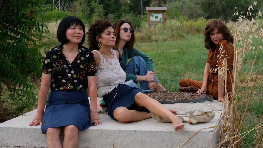 Crítica de "La vida fuera": Pájaros y pajaritas