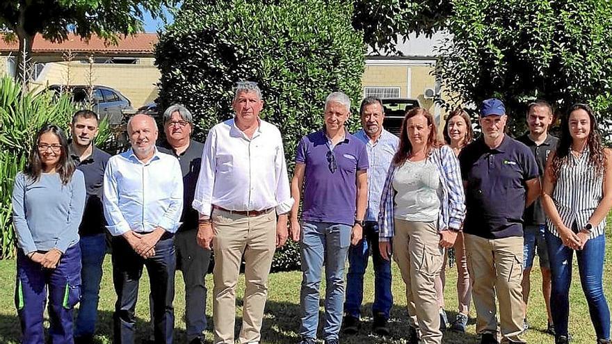 Visita de técnicos y representantes gubernamentales riojanos a Moratiel.